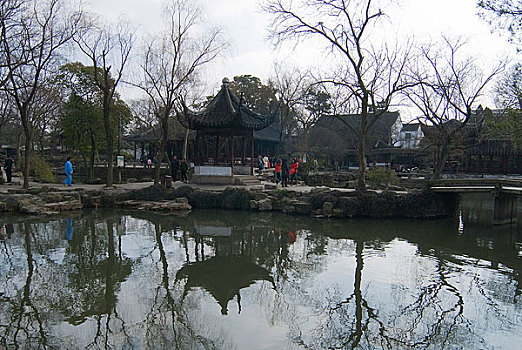 lo bach thu khung 3